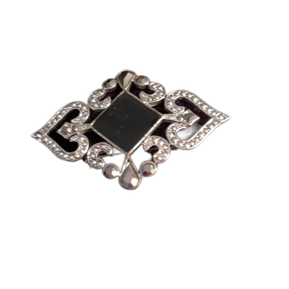 Accessories - Vintage Pin.  CL/TQ